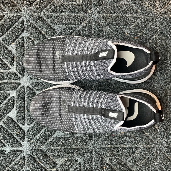 Nike React Phantom Run Flyknit Running Shoes - Picture 2 of 6
